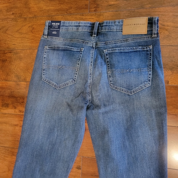 Sold NWT Lucky Brand Womens Sweet Straight Jeans Blue Denim Size 8/29 R. - Picture 8 of 14